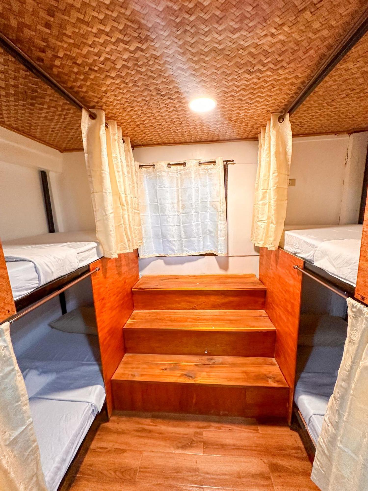 Hangout'S Hostel El Nido Buitenkant foto