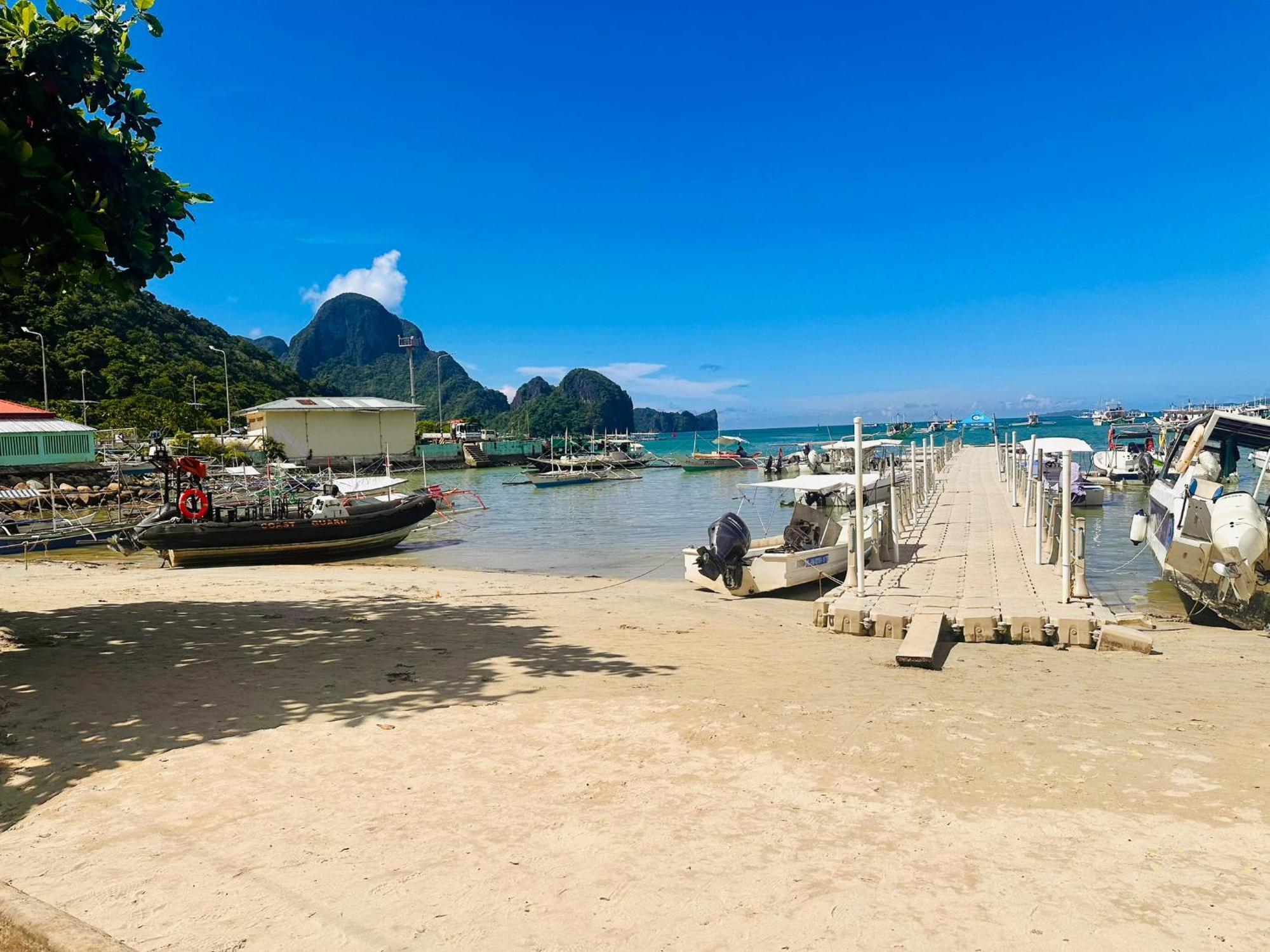 Hangout'S Hostel El Nido Buitenkant foto